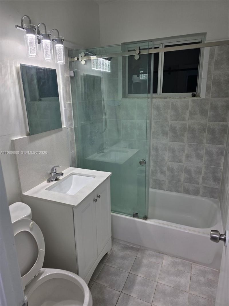 2101 Calais Dr , Unit 8, Miami Beach, FL 33141 Photo