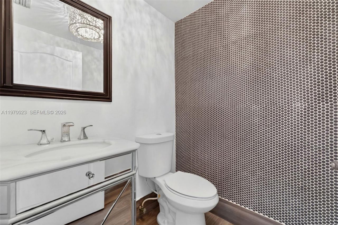 2302 NW 161st Ter, Pembroke Pines, FL 33028 Photo