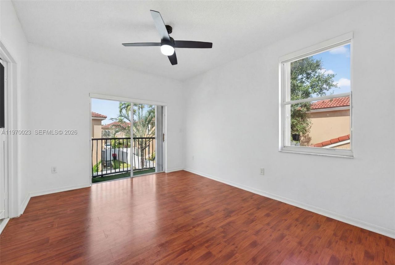 2302 NW 161st Ter, Pembroke Pines, FL 33028 Photo