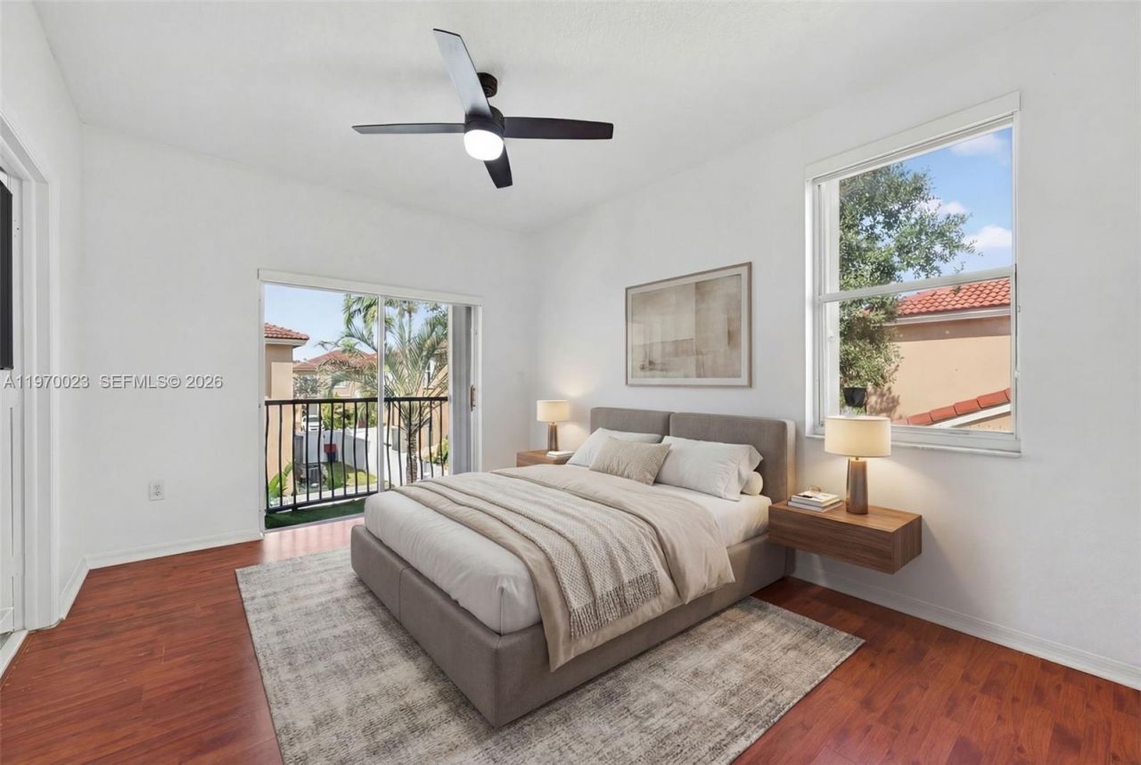 2302 NW 161st Ter, Pembroke Pines, FL 33028 Photo