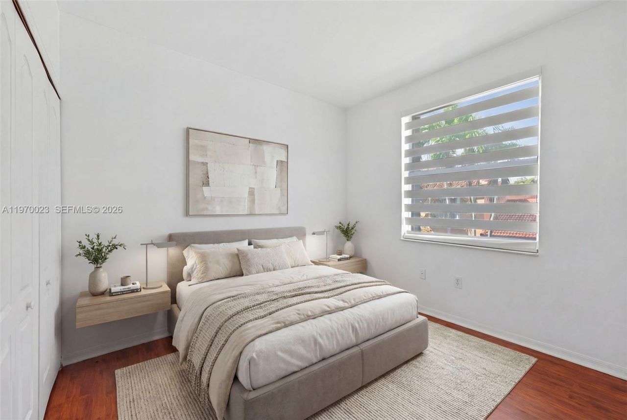 2302 NW 161st Ter, Pembroke Pines, FL 33028 Photo