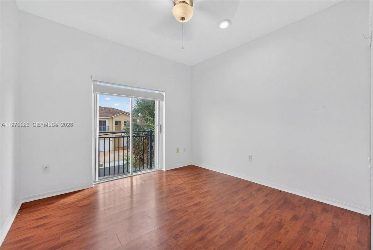 2302 NW 161st Ter, Pembroke Pines, FL 33028 Photo