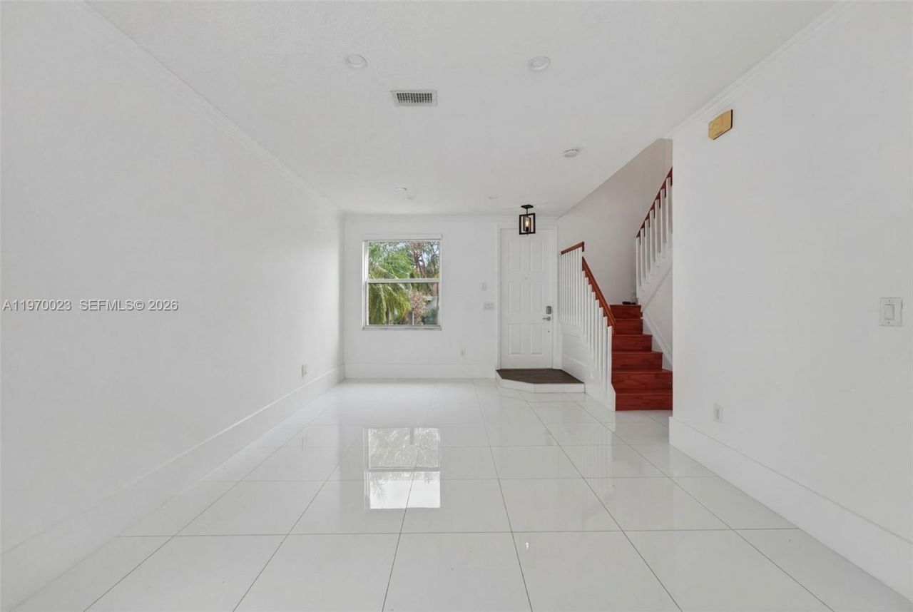 2302 NW 161st Ter, Pembroke Pines, FL 33028 Photo