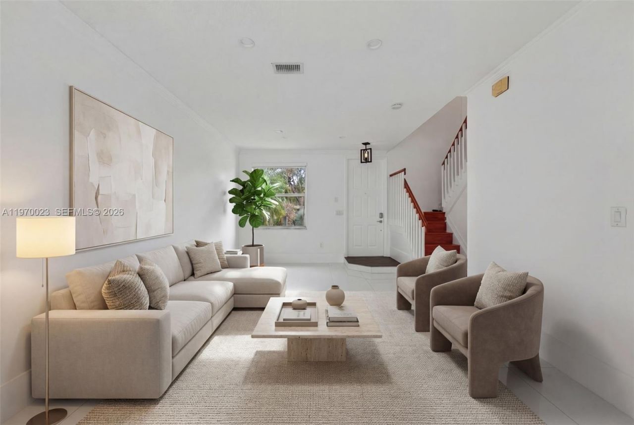 2302 NW 161st Ter, Pembroke Pines, FL 33028 Photo