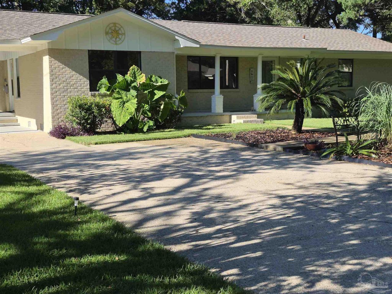 426 Fairpoint Dr, Gulf Breeze, FL 32561 Main Photo