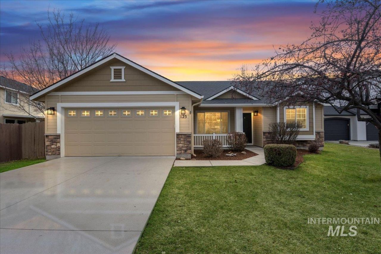 125 E Cassidy Dr, Meridian, ID 83646 Main Photo