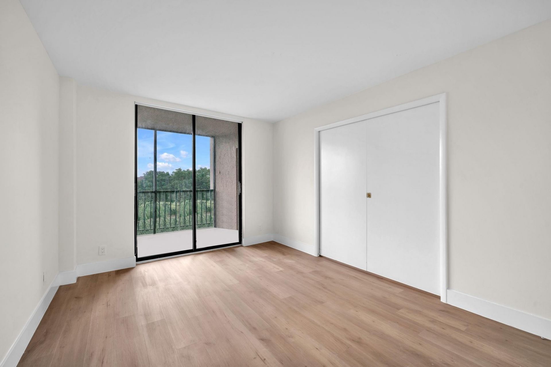 3900 N Hills Drive, Unit 414, Hollywood, FL 33021 Photo