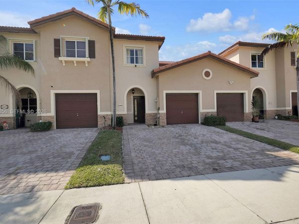 22168 SW 88th Path, Cutler Bay, FL 33190