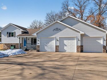 2505 Holly Street S, Cambridge, MN 55008