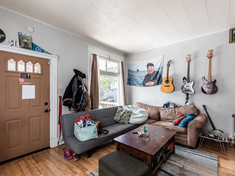 440 Warner Street, Cincinnati, OH 45219 Photo 2