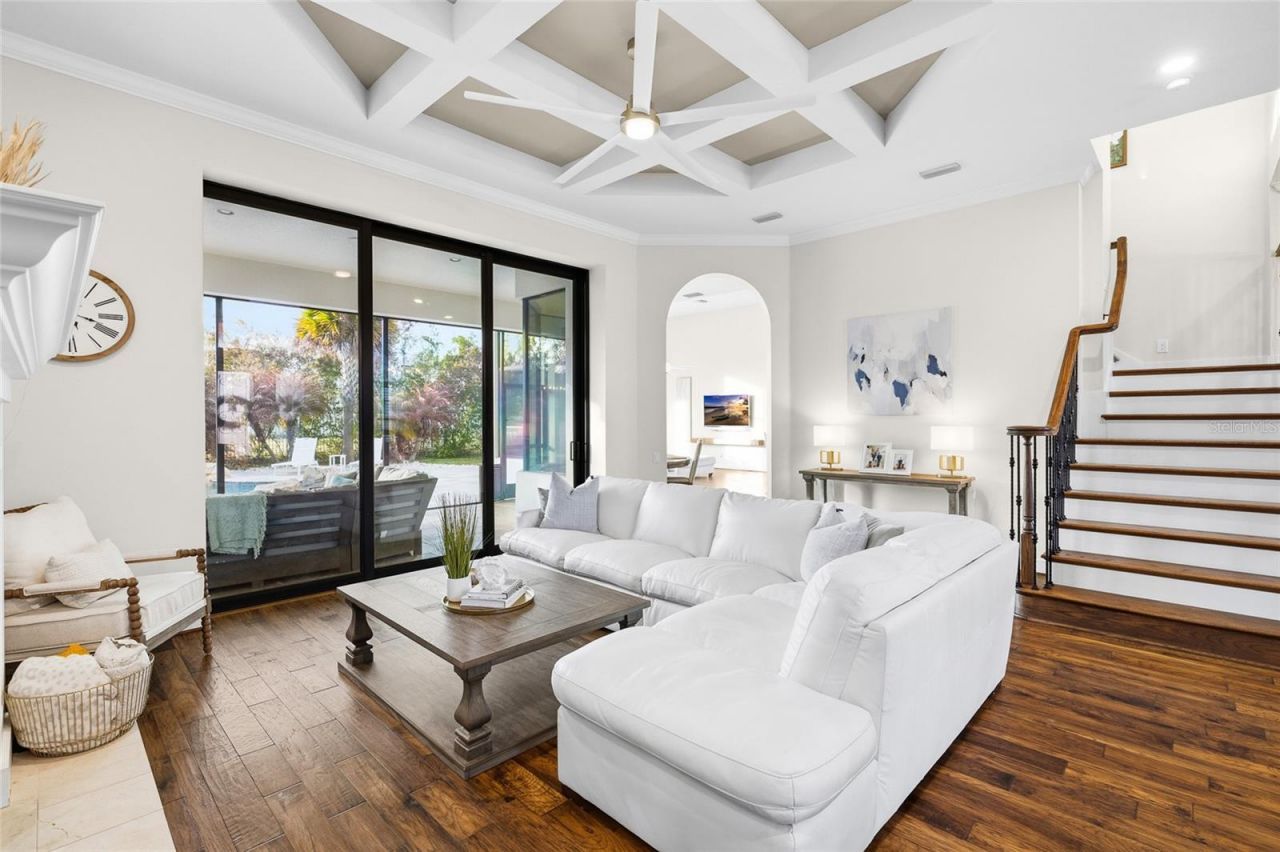 16406 Chapman Crossing Drive, Lithia, FL 33547 Photo