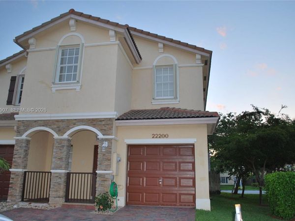 22200 SW 93rd Pl, Cutler Bay, FL 33190