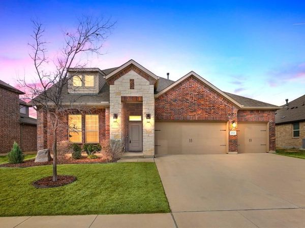 2909 Faro Road, Aubrey, TX 76227