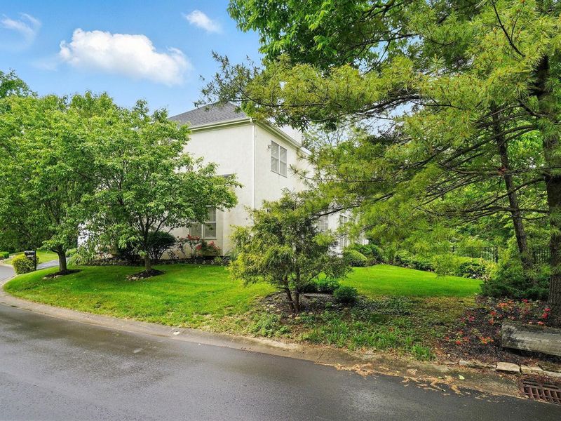 1940 Scioto Pointe Drive, Columbus, OH 43221 Photo 4