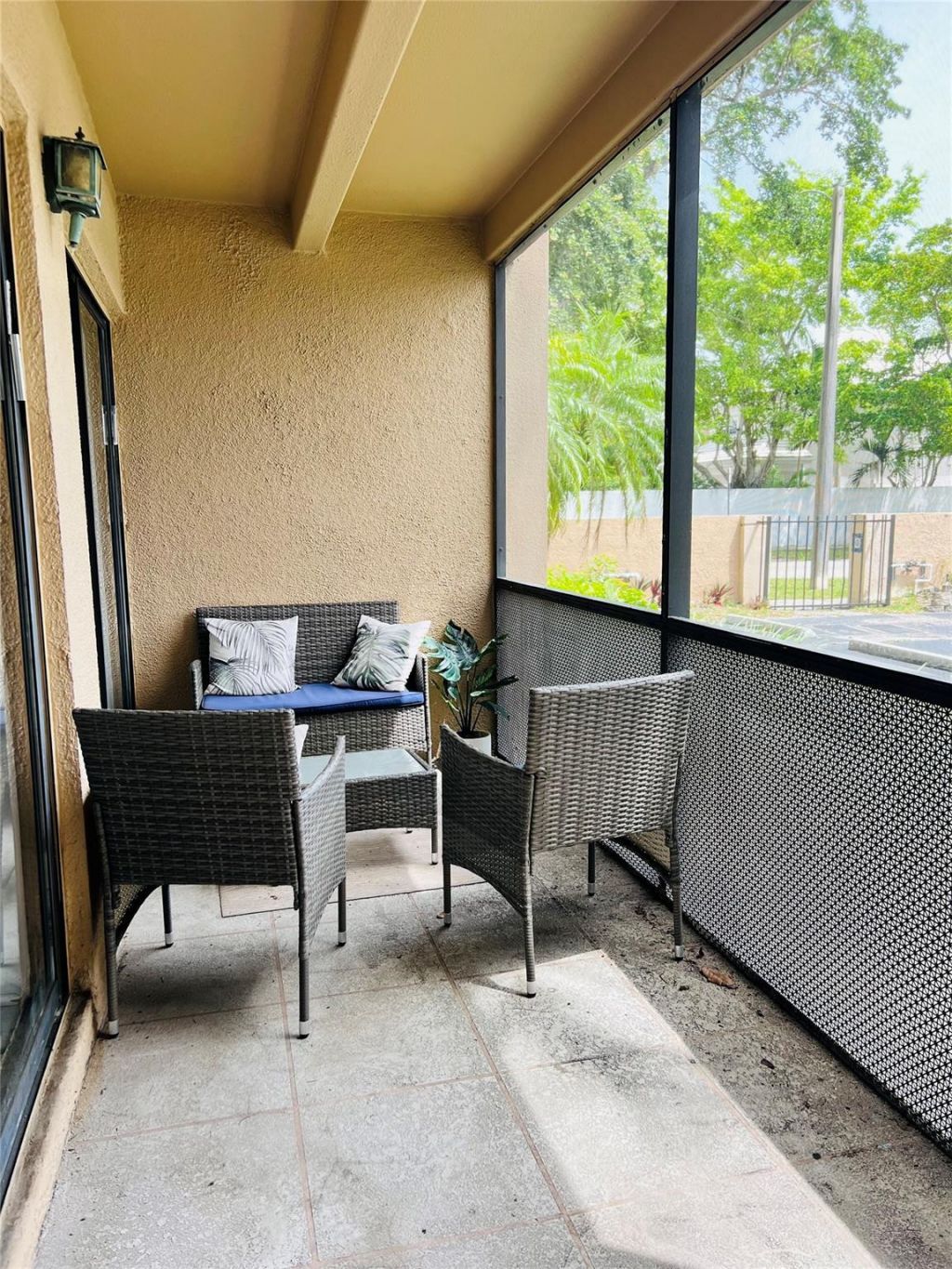 4040 N Hills Drive, Unit 7, Hollywood, FL 33021 Photo