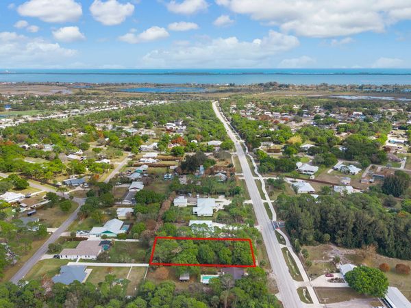 404 E Midway E Road, Fort Pierce, FL 34982