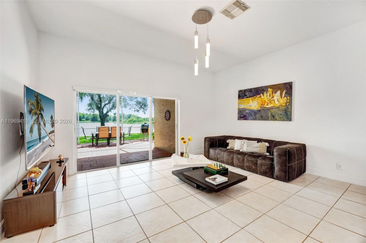 4310 Diamond Way, Weston, FL 33331 Photo