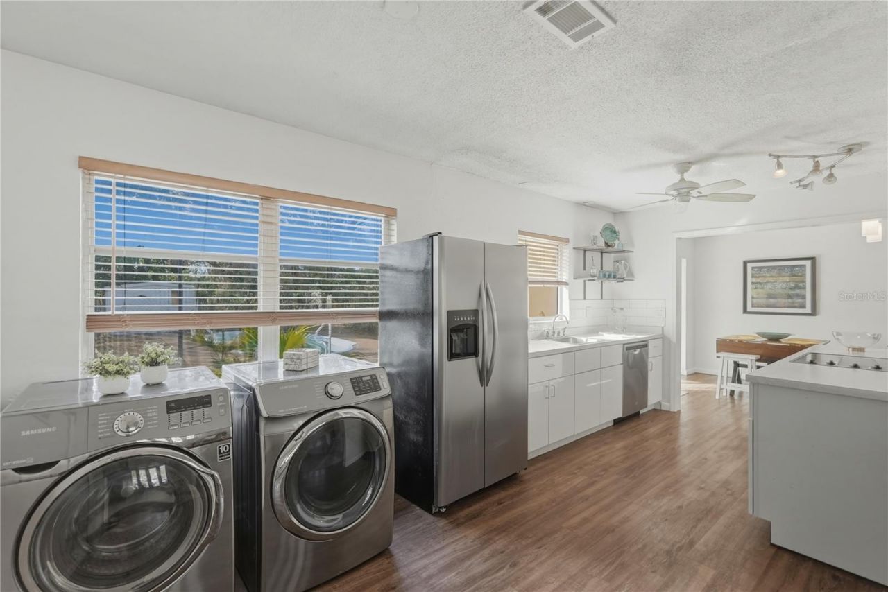 3515 Country Club Way S, Saint Petersburg, FL 33712 Photo