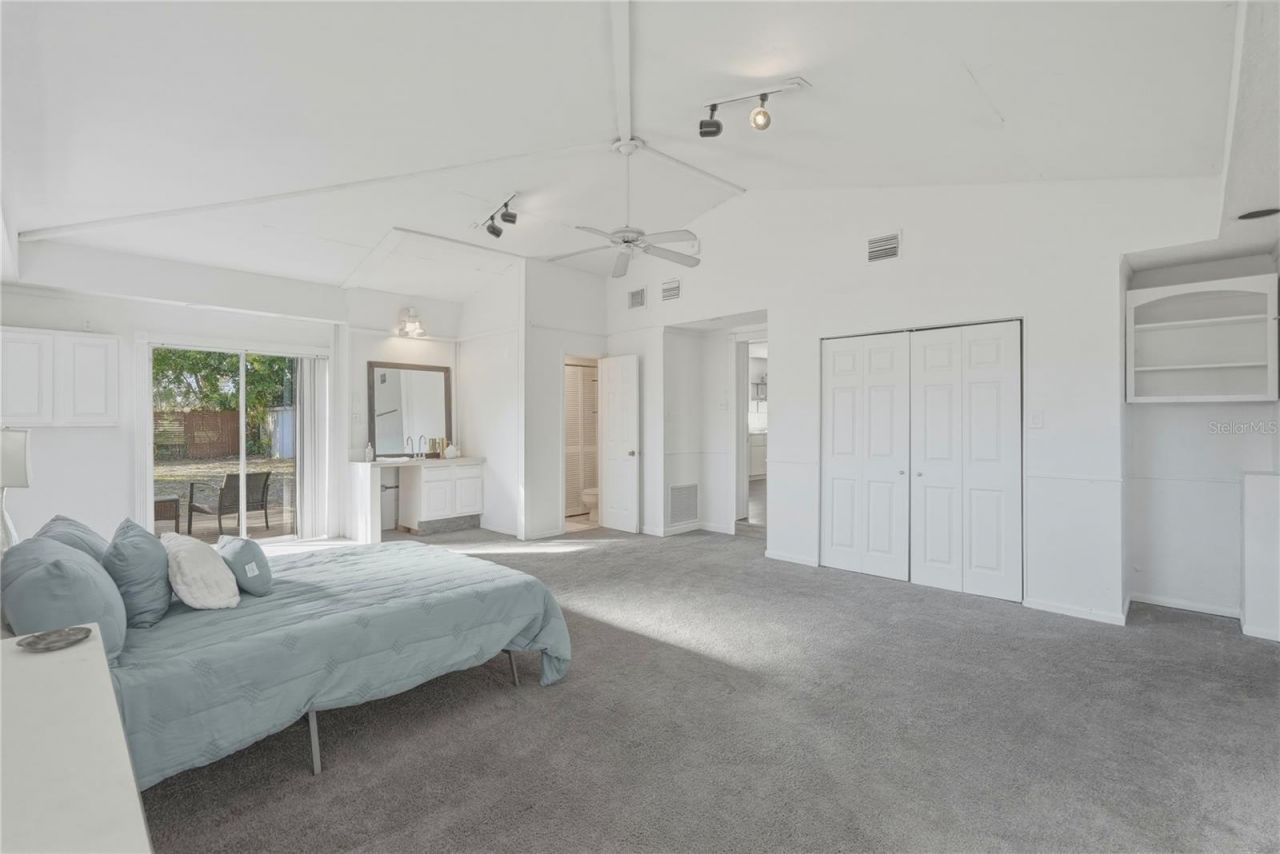 3515 Country Club Way S, Saint Petersburg, FL 33712 Photo