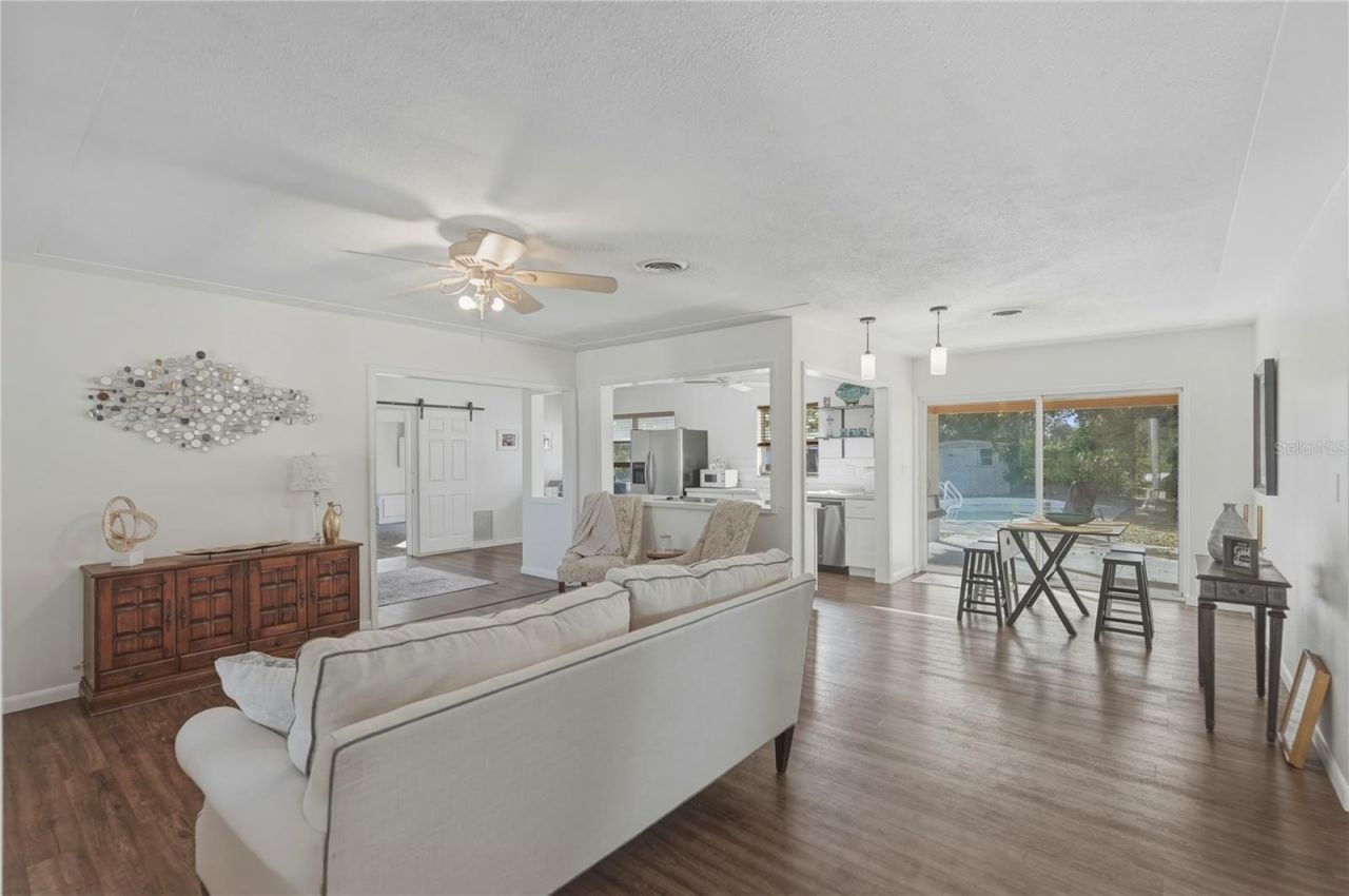 3515 Country Club Way S, Saint Petersburg, FL 33712 Photo