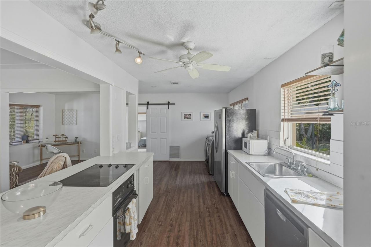 3515 Country Club Way S, Saint Petersburg, FL 33712 Photo