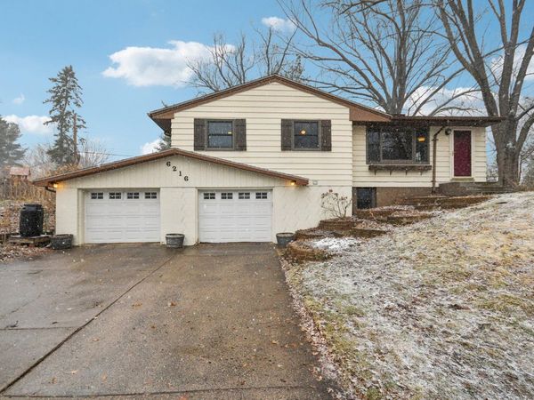 6216 Edgewood Avenue, Woodbury, MN 55125