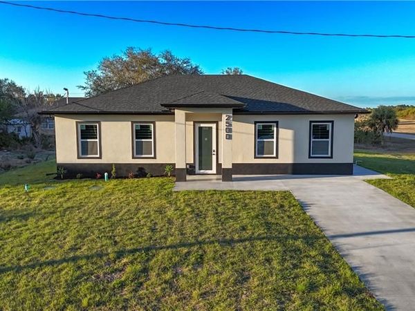 2500 72nd ST W, LEHIGH ACRES, FL 33971