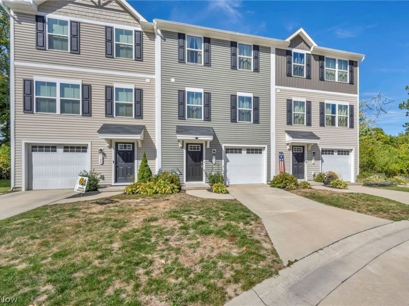 698 Pine Spring Drive, Painesville Township, OH 44077 Photo 3