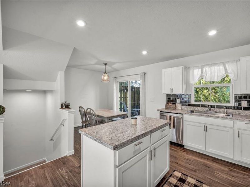 698 Pine Spring Drive, Painesville Township, OH 44077 Photo 9