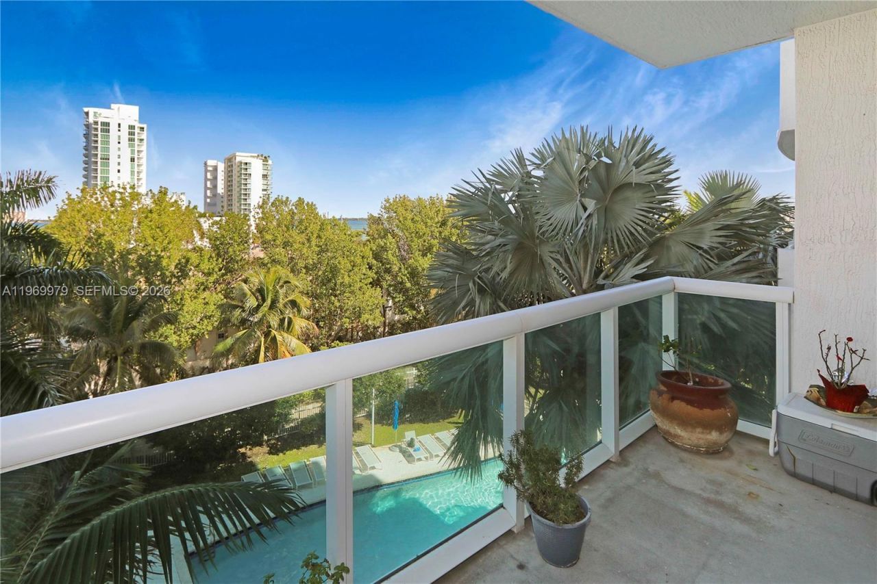 7910 Harbor Island Dr , Unit 405, North Bay Village, FL 33141 Photo