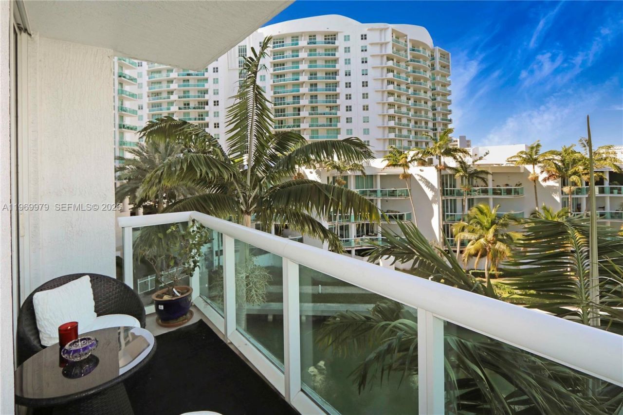 7910 Harbor Island Dr , Unit 405, North Bay Village, FL 33141 Photo