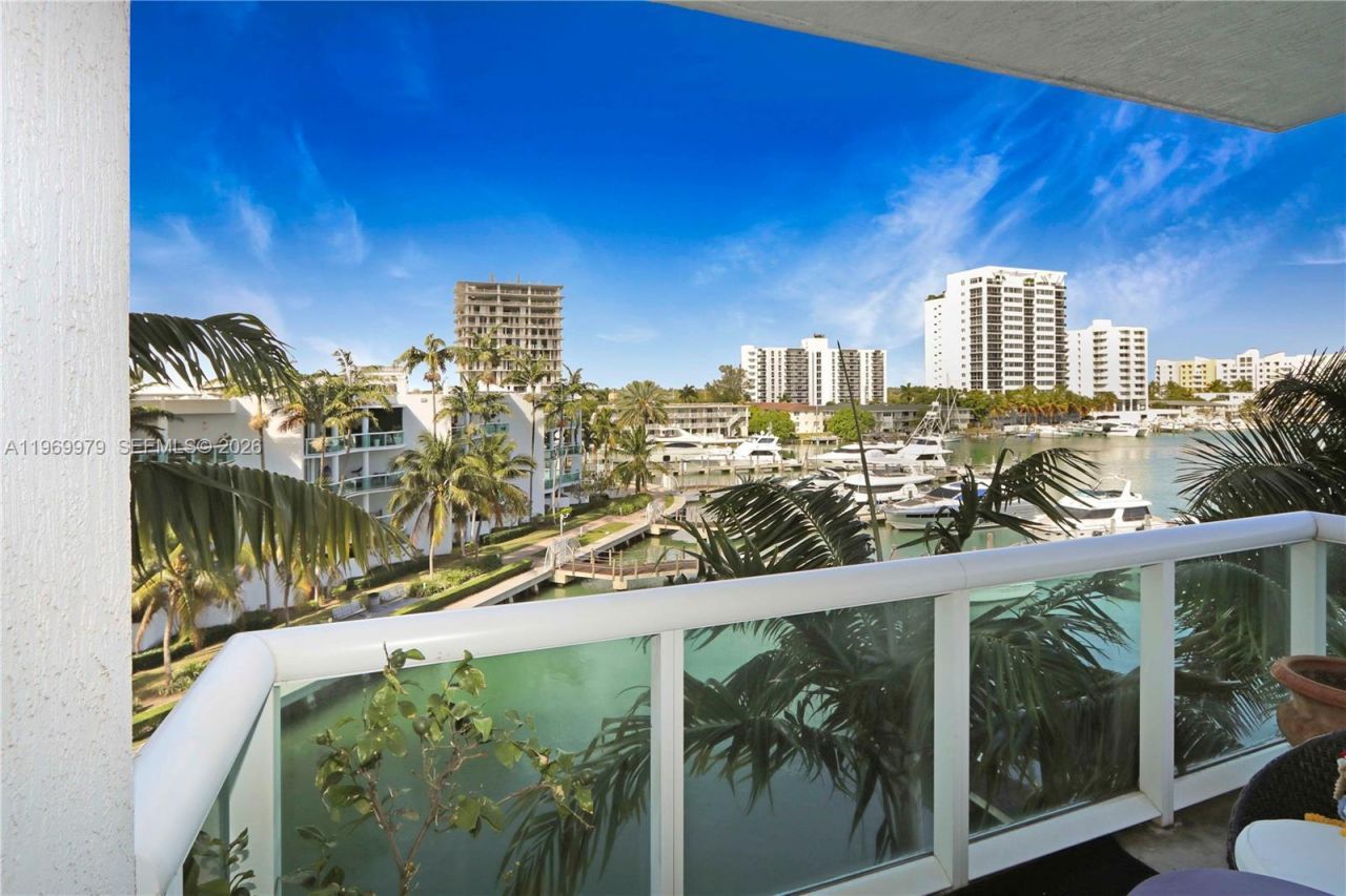 7910 Harbor Island Dr , Unit 405, North Bay Village, FL 33141 Photo