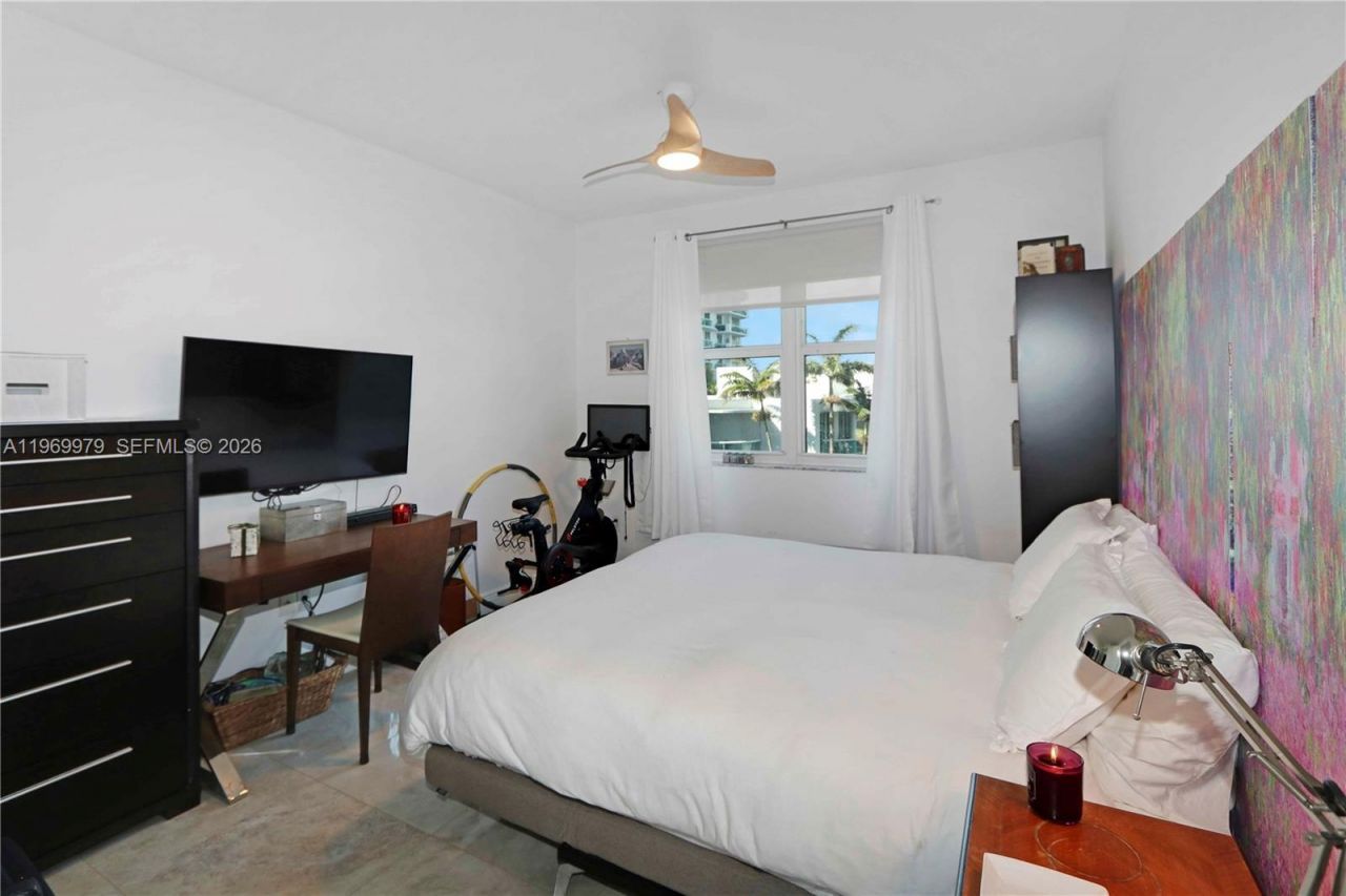 7910 Harbor Island Dr , Unit 405, North Bay Village, FL 33141 Photo