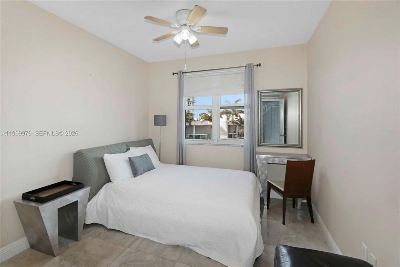 7910 Harbor Island Dr , Unit 405, North Bay Village, FL 33141 Photo