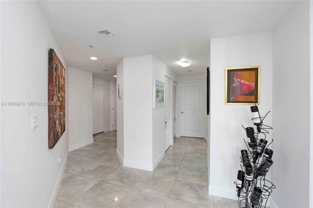 7910 Harbor Island Dr , Unit 405, North Bay Village, FL 33141 Photo