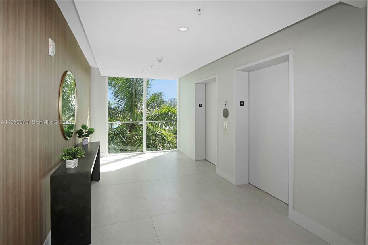 7910 Harbor Island Dr , Unit 405, North Bay Village, FL 33141 Photo