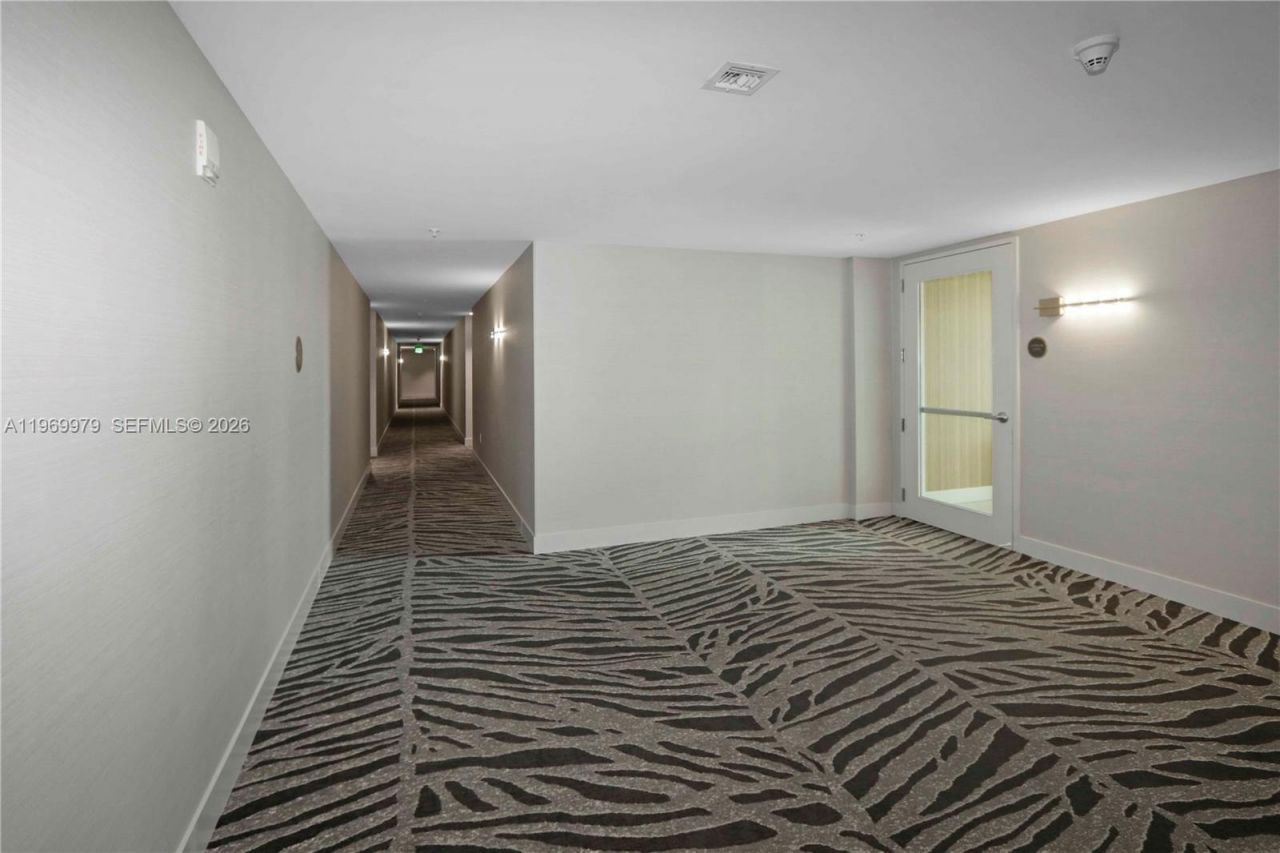 7910 Harbor Island Dr , Unit 405, North Bay Village, FL 33141 Photo