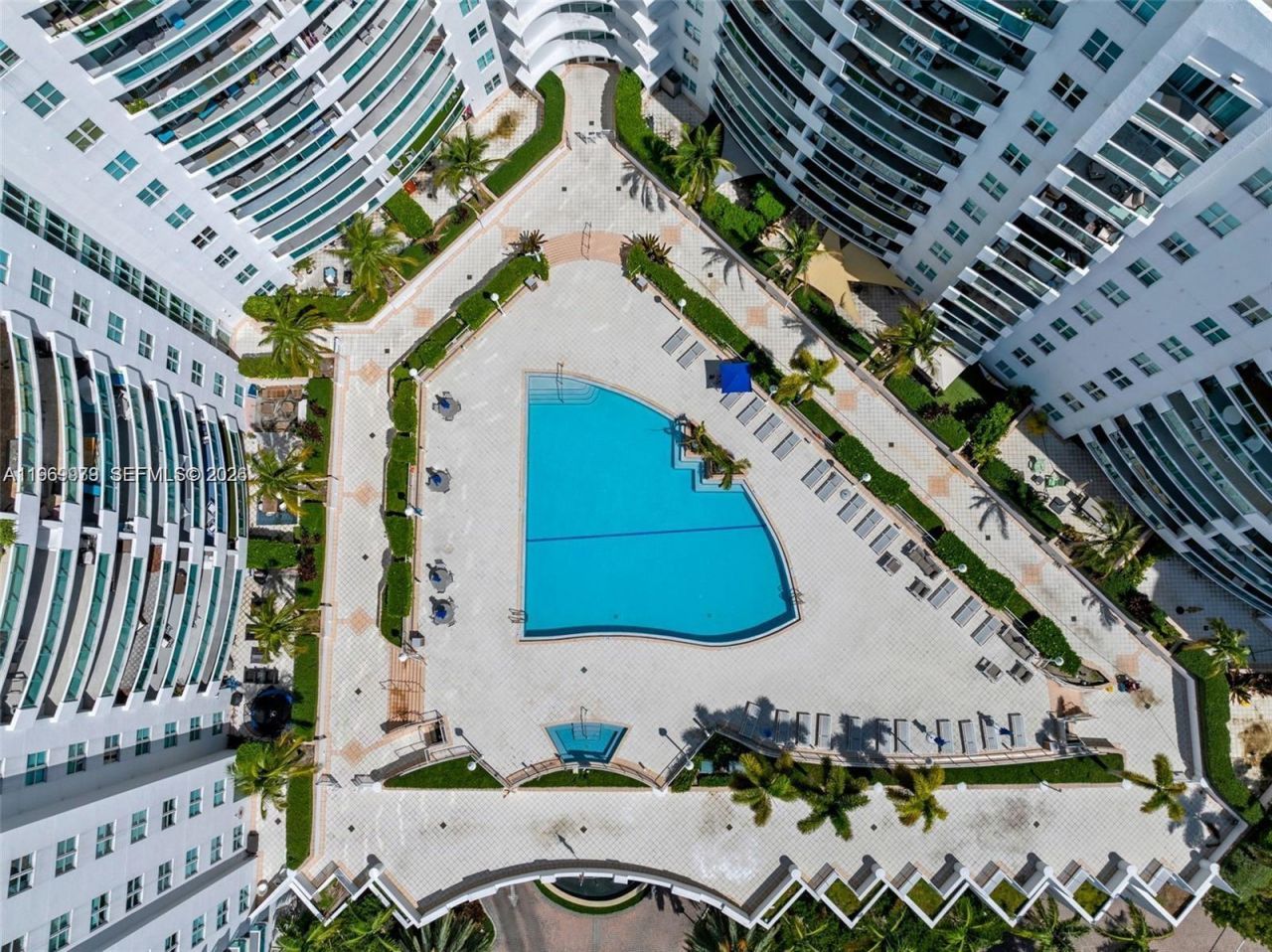 7910 Harbor Island Dr , Unit 405, North Bay Village, FL 33141 Photo