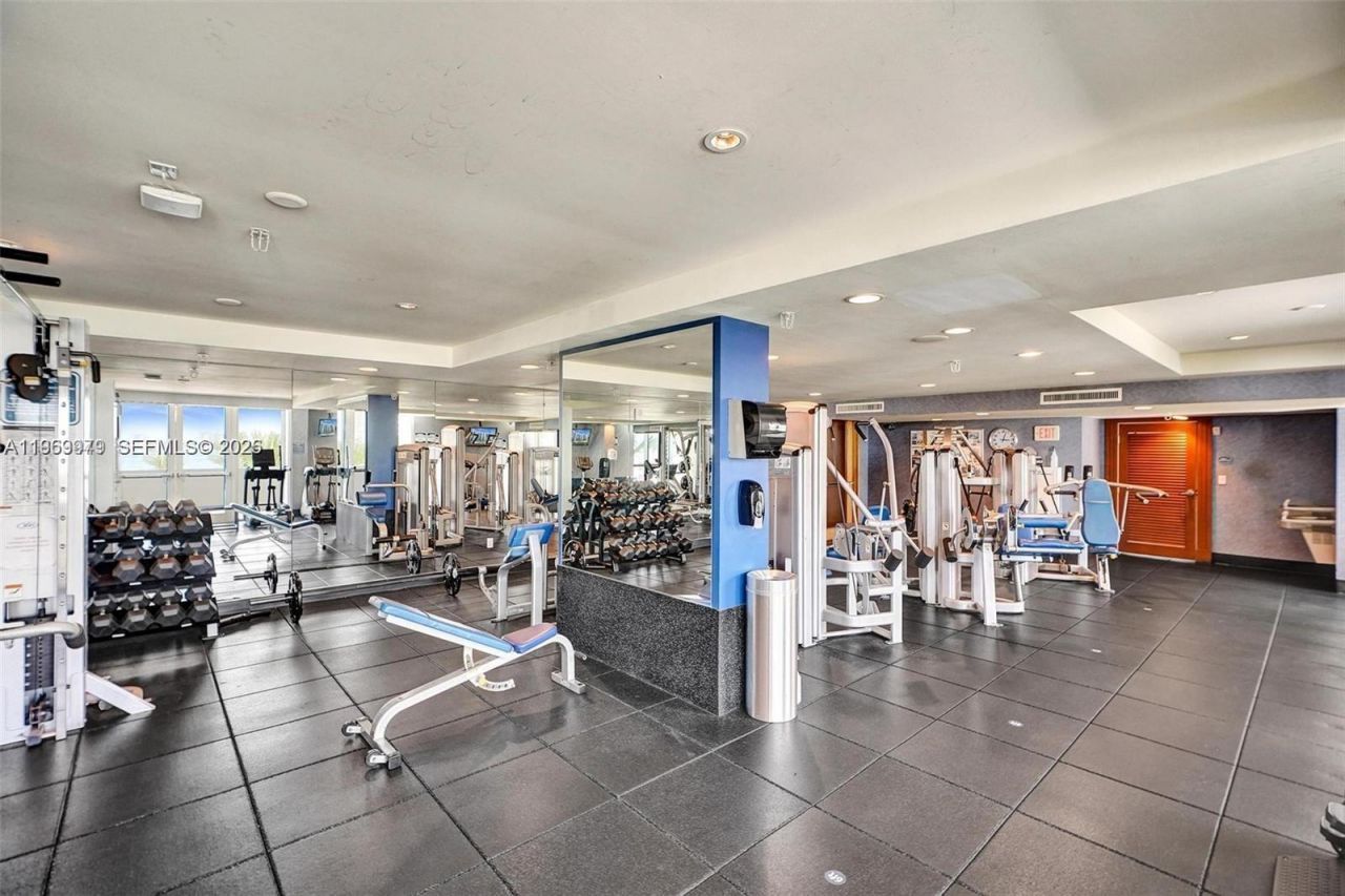 7910 Harbor Island Dr , Unit 405, North Bay Village, FL 33141 Photo