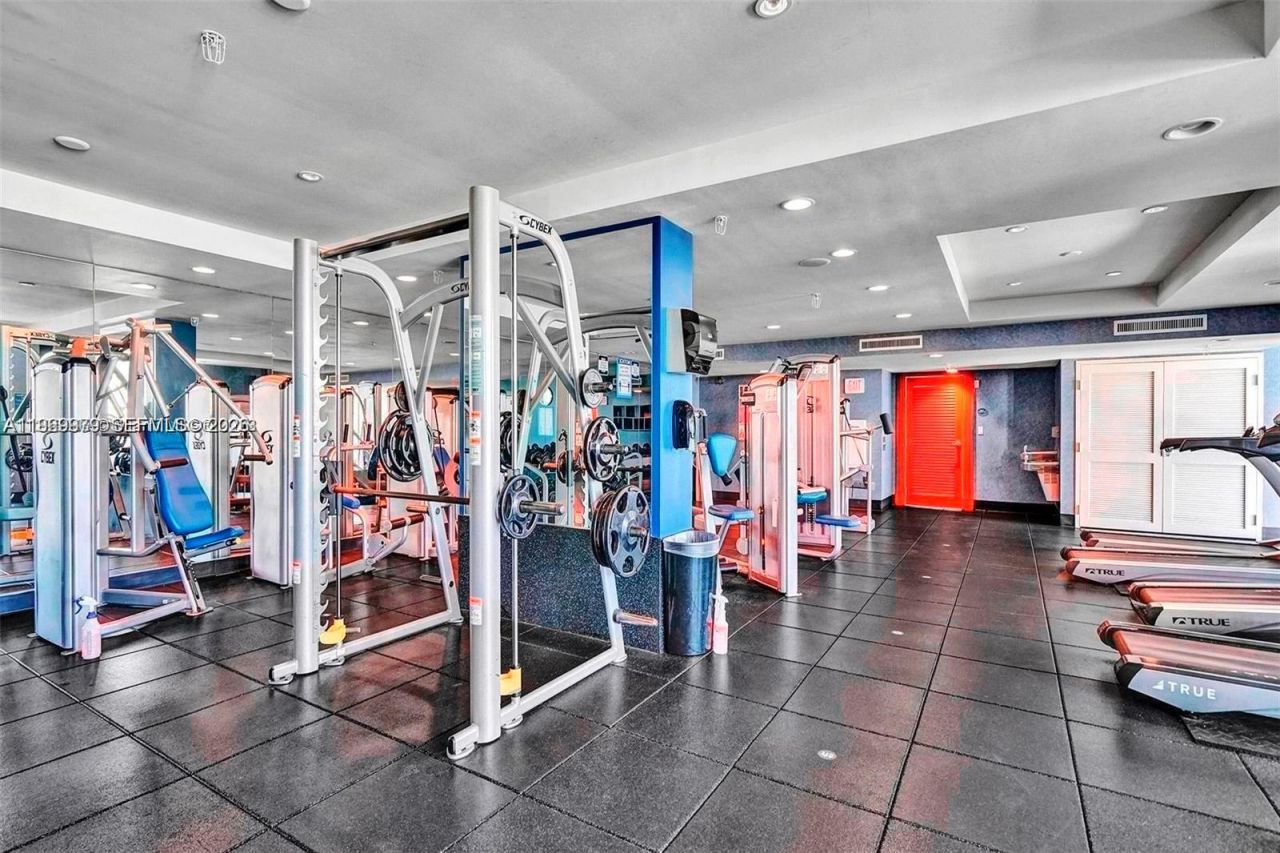 7910 Harbor Island Dr , Unit 405, North Bay Village, FL 33141 Photo