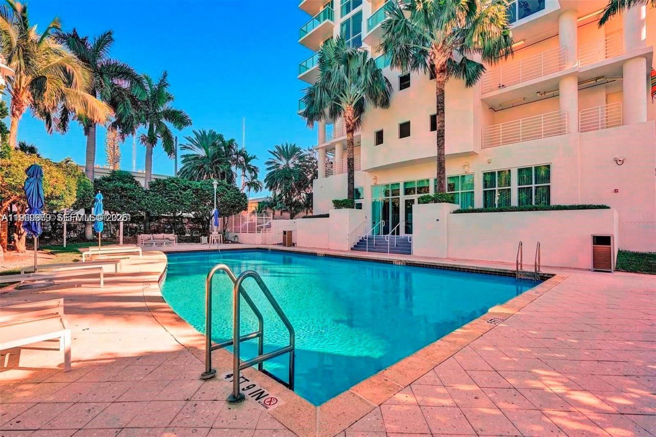 7910 Harbor Island Dr , Unit 405, North Bay Village, FL 33141 Photo