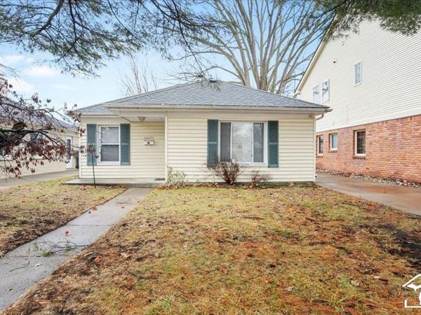 24431 Carlysle Street, Dearborn, MI 48124