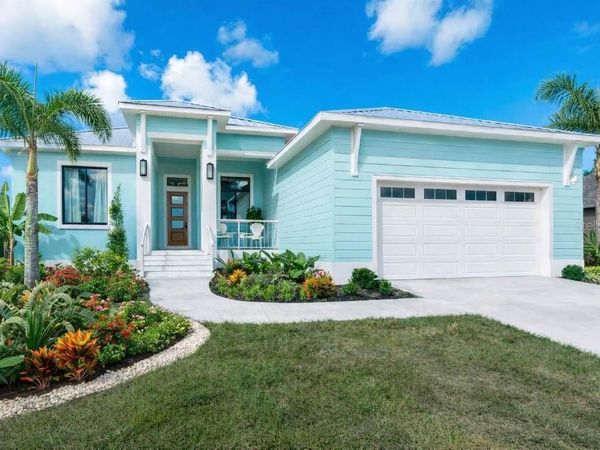 901 EAGLE LANE, APOLLO BEACH, FL 33572