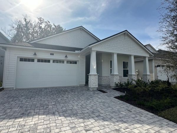 172 OAKMOSS Drive, St. Johns, FL 32259
