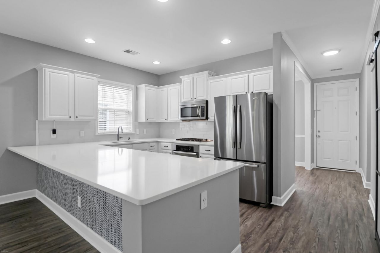 2380 Kings Gate Lane Photo 11