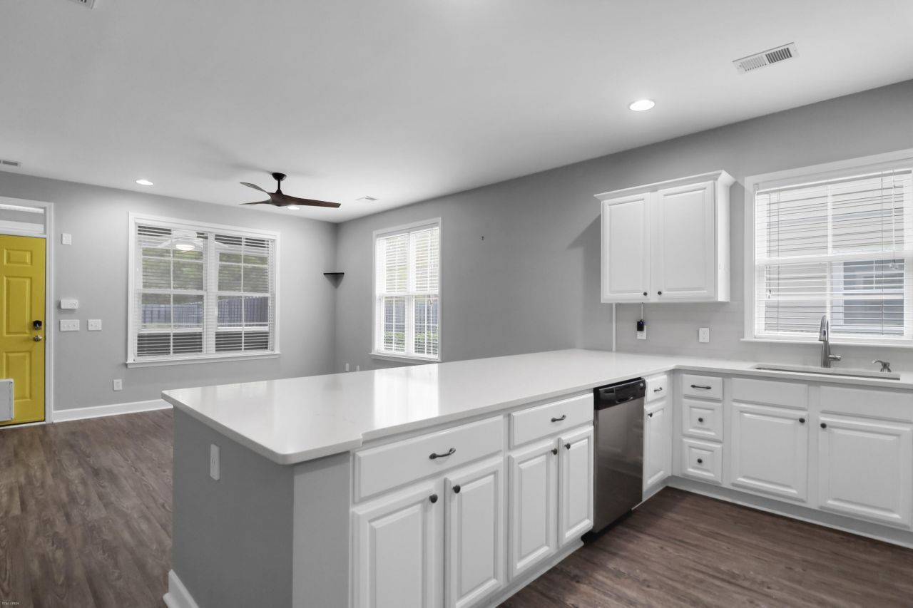 2380 Kings Gate Lane Photo 13