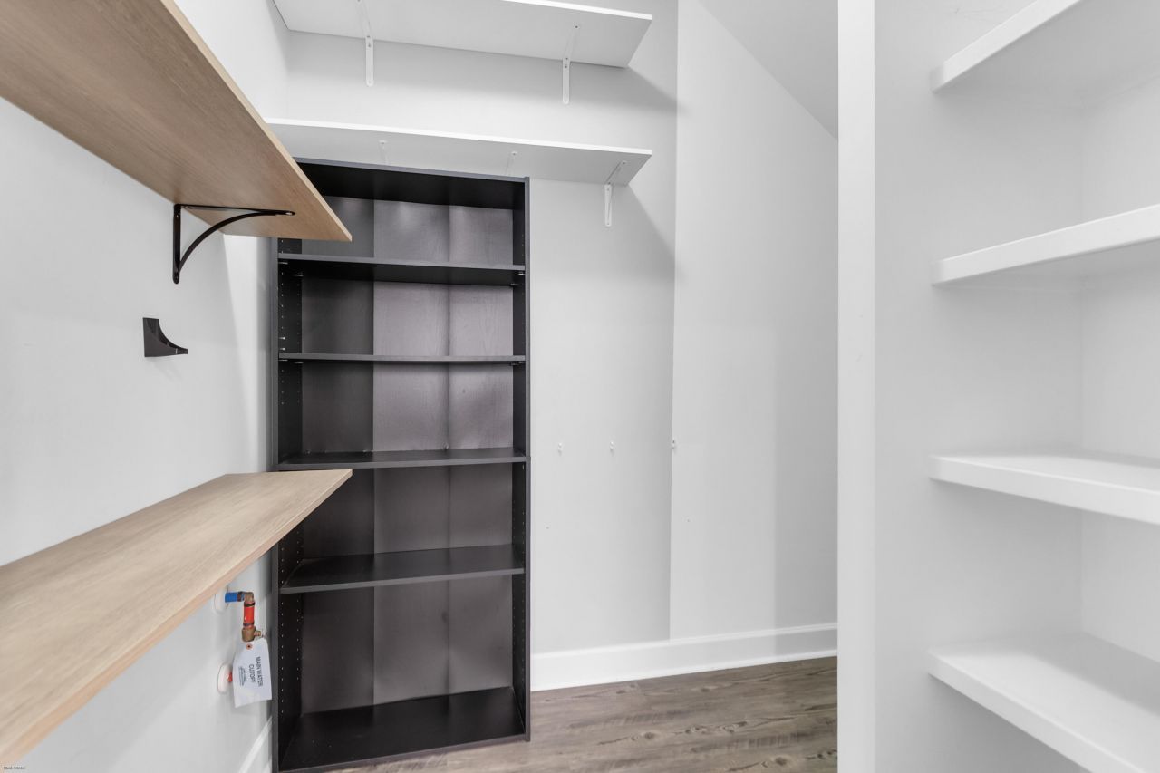 2380 Kings Gate Lane Photo 14