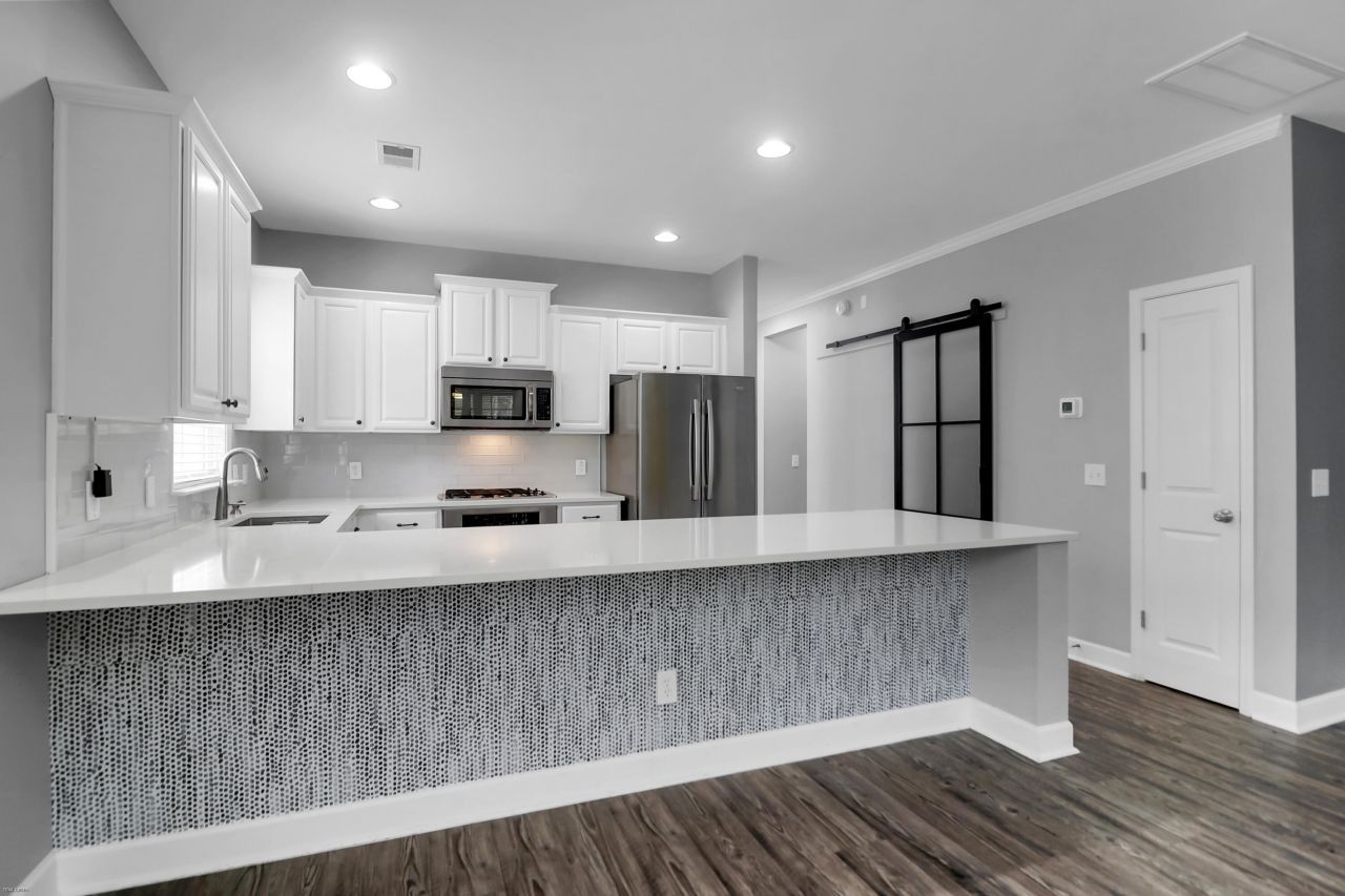 2380 Kings Gate Lane Photo 16