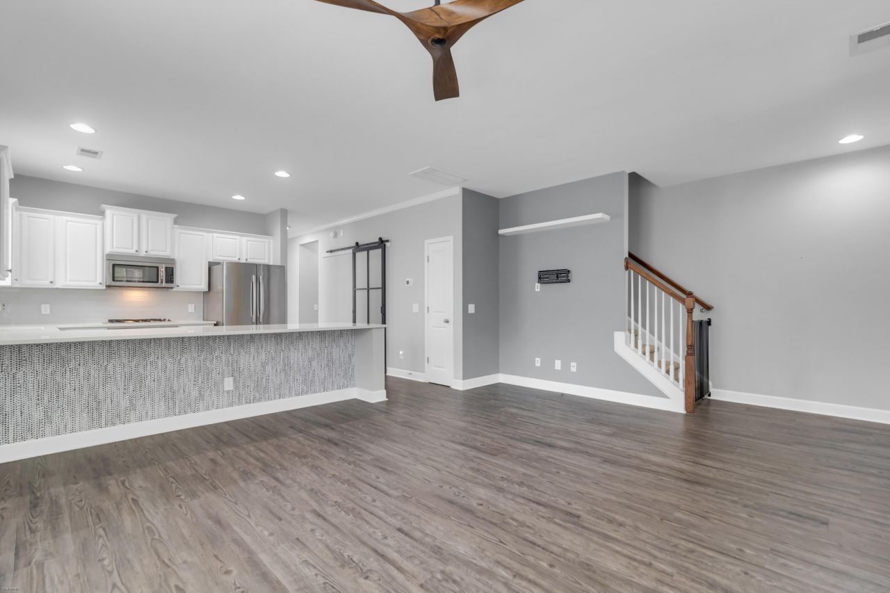 2380 Kings Gate Lane Photo 17