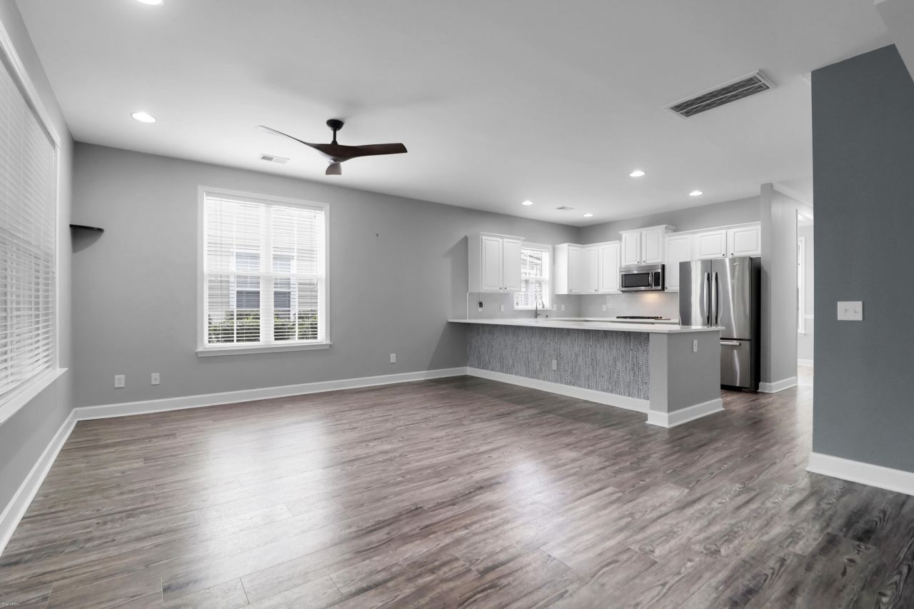 2380 Kings Gate Lane Photo 18